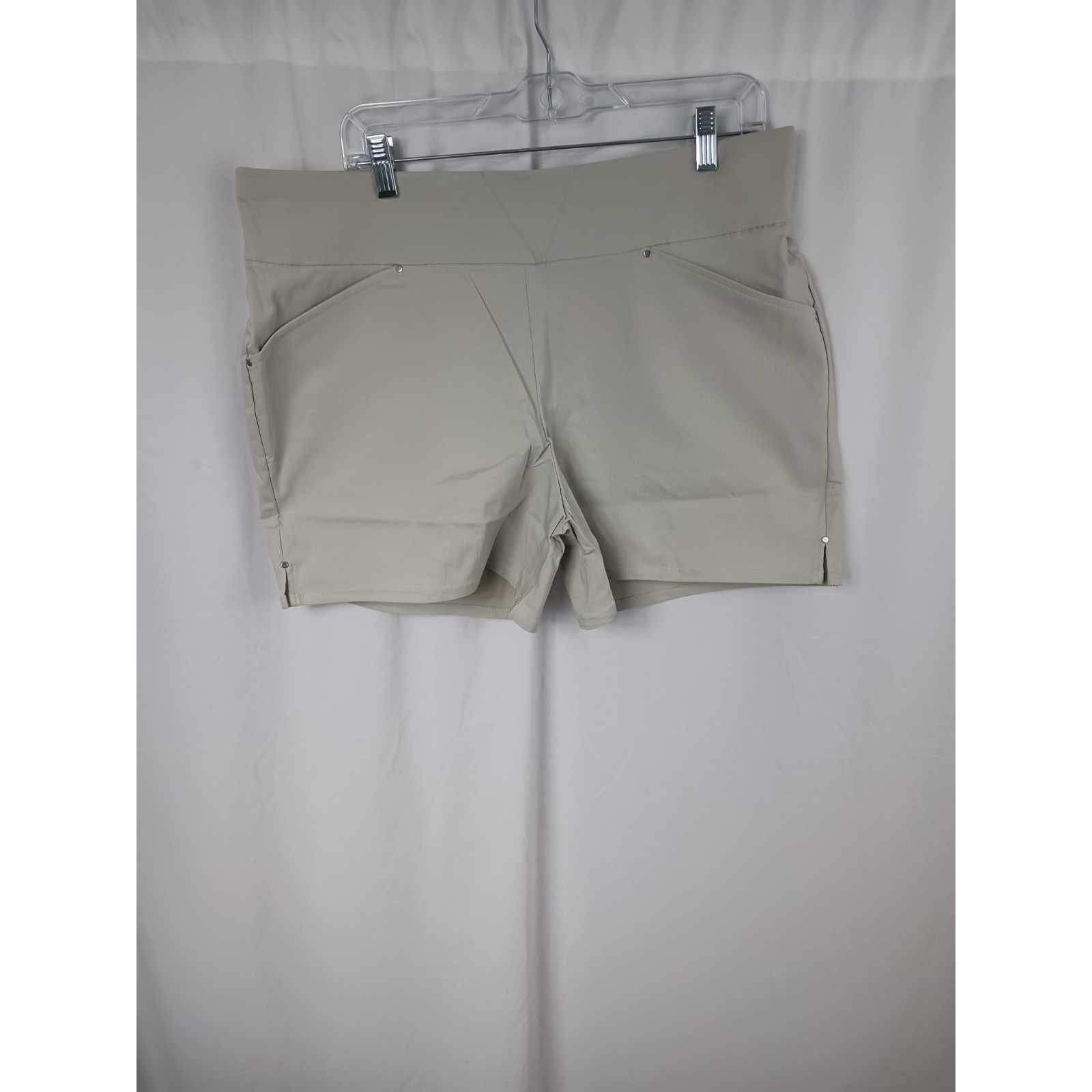 Inc International Concepts Women's Beige Casual Pull-On Shorts Size 16